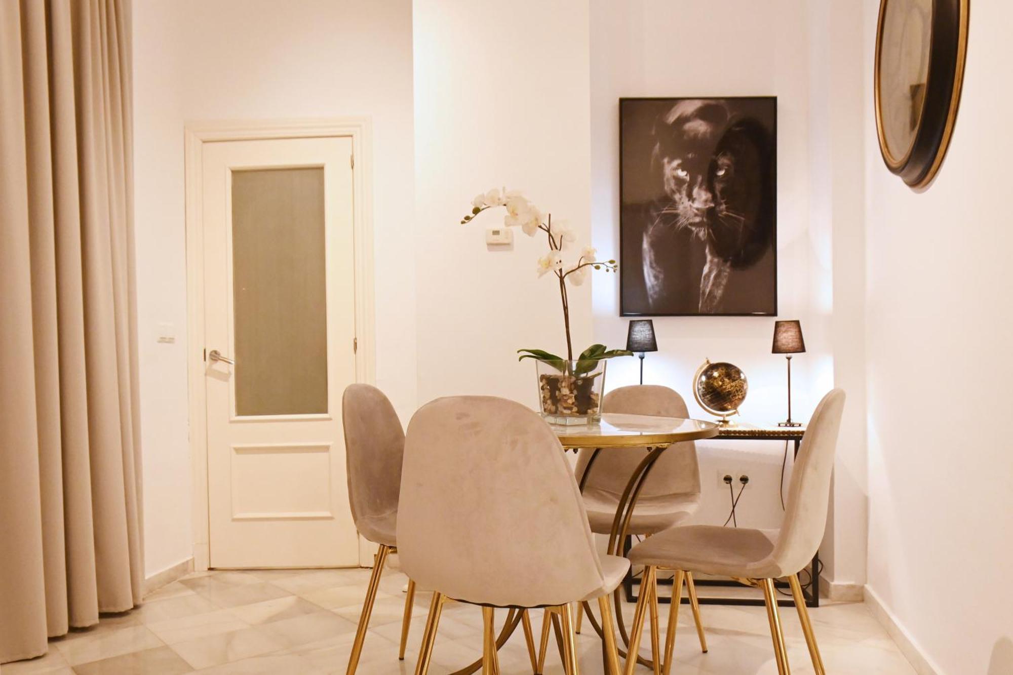 Tu Casa Con Patio En La Alameda Apartment Севиля Стая снимка